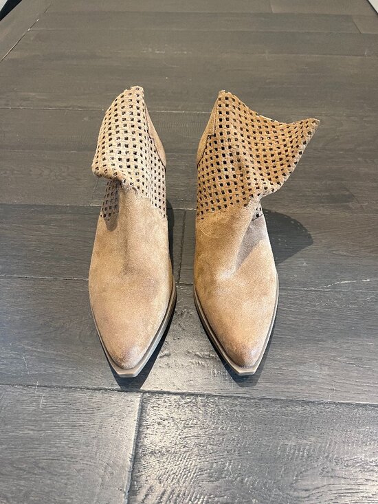 Casta Shoes - Casta Tan Suede Cut-Out Western‑Style Pointed Toe Ankle Booties (Size 41)